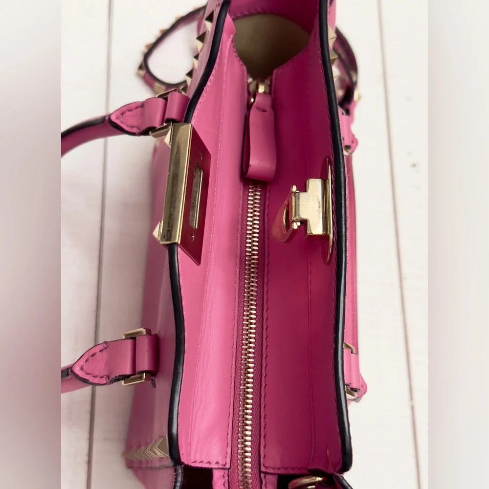 Pink Valentino Garavani Small Leather Rockstud Tote - Picture 11 of 15
